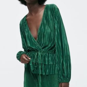 Zara Pleated Blouse in Green sz M NWT
